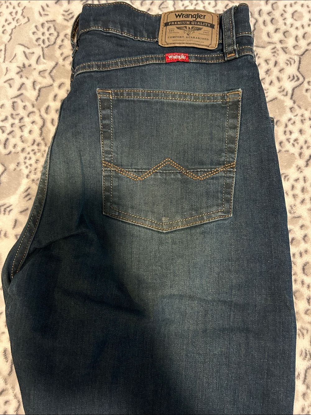 Wrangler Men’s Indigo Relaxed Back-Pocket Jeans